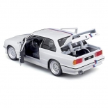 Bburago 1:24 BMW M3 1988 Λευκή (21100W)